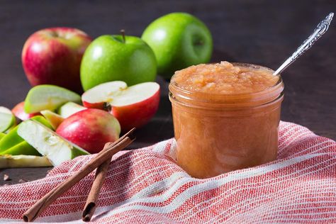 Applesauce Instant Pot Recipe Instant Pot Applesauce, Spiced Applesauce, Applesauce Recipe, Apple Sauce Recipes, Homemade Applesauce, Instapot Recipes, Instant Pot Pressure Cooker, Paleo Dessert, Pressure Cooker Recipes