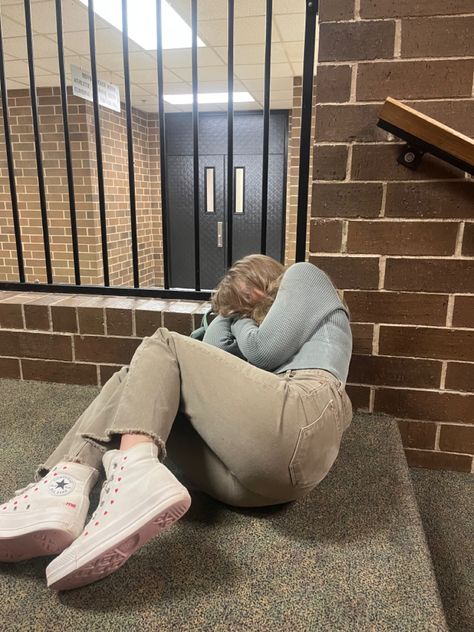 school outfit inspo, sleeping on the stairs, laying down pose inspo Anatomy Reference Laying Down, Laying Against Wall Pose, Person Laying On Floor Reference, Laying On The Floor Reaction Pic, Laying On Stairs Pose, Laying On Floor Pose, Laying On The Floor Pose, Person Laying On Ground, Laying On Back Pose