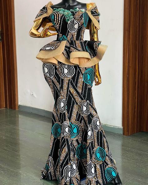 Ankara Peplum Top Outfits With Skirt, Ankara Party Dress, Ankara Straight Skirt And Peplum Top, Ankara Dress Peplum Styles, Lace Skirt And Blouse Ankara Peplum Tops, Skirt And Blouse Ankara Peplum Tops, Nigerian Bridesmaid Dresses, Latest Ankara Skirt And Blouse Styles, Skirt And Blouse Styles