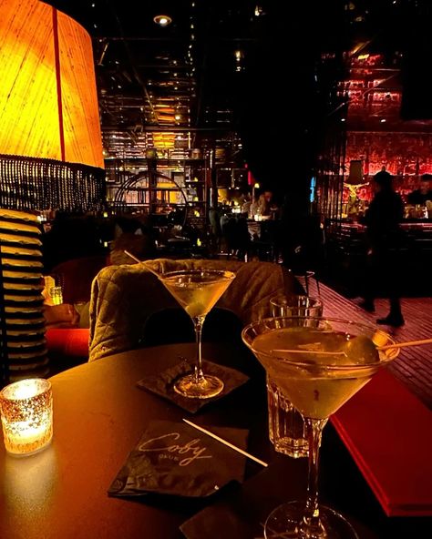 Nyc Drinks Aesthetic, New York City Romance Aesthetic, City Jazz Aesthetic, New York Jazz Club Aesthetic, Nyc Aesthetic Party, City Night Out Aesthetic, New York City Nightlife, City Life Night, Black New York Aesthetic