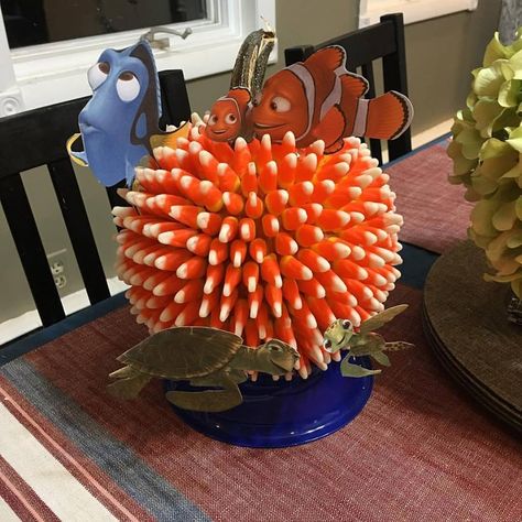 Finding Nemo Candy Corn Pumpkin #findingnemo #nocarvepumpkin Fish Bowl Pumpkin Decorating, Finding Nemo Halloween Decorations, Pout Pout Fish Pumpkin Decorating, Nemo Pumpkin Painting Ideas, Nemo Pumpkin, Candy Corn Pumpkin, Pumpkin Candy Corn, Pumpkin Contest, Foam Pumpkins