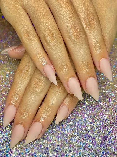 Stiletto Nails Short Short Acrylic Nails Stilettos Ideas, Short Stilleto Nails Acrylics, Short Stilleto Nails 2024, Medium Stiletto Nails Designs, Short Stellos Nails Design, Short Pointy Nails Stilettos, Short Stiletto Acrylic Nails, Short Stiletto Nails Designs, Short Pointy Nails