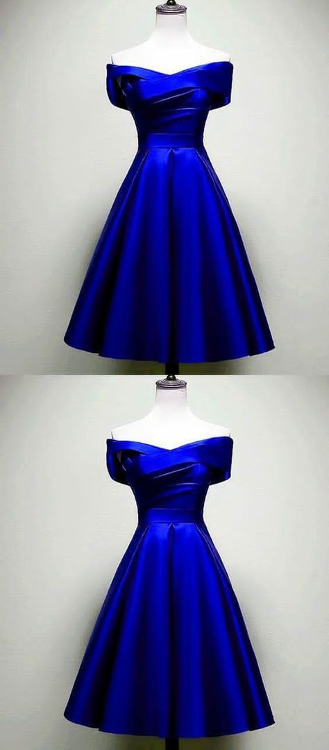 Demasiado hermoso y elegante 😻 Bridesmaid Dresses Royal Blue, Royal Blue Homecoming, Royal Blue Homecoming Dresses, Royal Blue Cocktail Dress, Royal Blue Bridesmaids, Sparkly Dresses, Royal Blue Bridesmaid Dresses, Geek Wedding, Satin Homecoming Dress