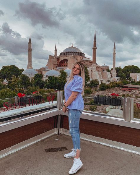 One of the best Instagrammable spots in Istanbul #istanbul #sevenhills #moschee #view #instagram #travel Seven Hills, Instagram Travel, Istanbul, Louvre, Hotel, Travel, Quick Saves, Instagram