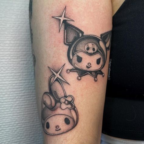 Kuromi Knife Tattoo, Hello Kitty And Kuromi Tattoo, Kuromi Matching Tattoos, Kuromi Tattoo Design, Cartoon Tattoos Women, Kuromi My Melody Tattoo, My Melody And Kuromi Tattoo, Kuromi And My Melody Tattoo, Cartoon Art Tattoo