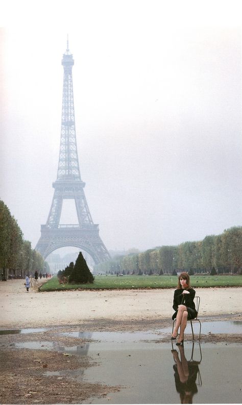 Françoise Hardy French Icons, Paris Tour, Best Vacation Destinations, Francoise Hardy, I Love Paris, Vintage Paris, The Eiffel Tower, Favorite City, Vacation Destinations