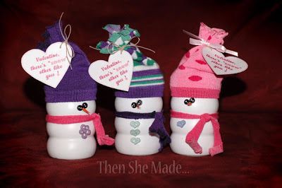 Top ways to upcycle an old gum container Mentos Gum, Snowman Gifts, My Funny Valentine, Snowman Crafts, Chewing Gum, Romantic Valentine, Valentine Day Crafts, Cute Snowman, Winter Fun