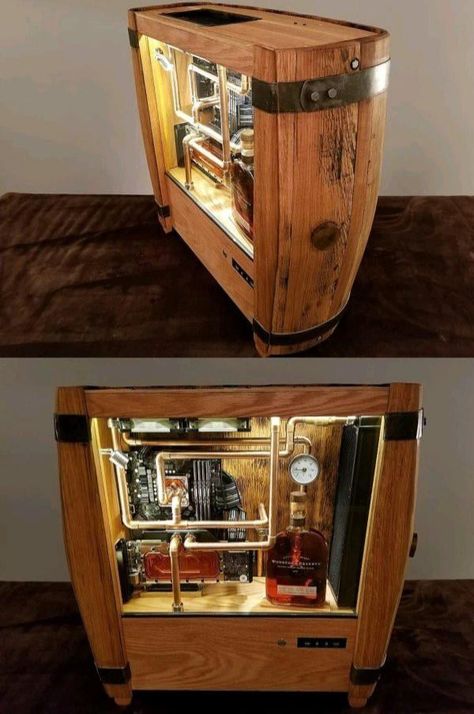 Water cooled computer from a bourbon barrel and a whiskey reservoir Custom Computer Case, Pc Ideas, Computer Build, Custom Computer, Computer Cases, Pc Build, Pc Setups, Pc Builds, Custom Pc