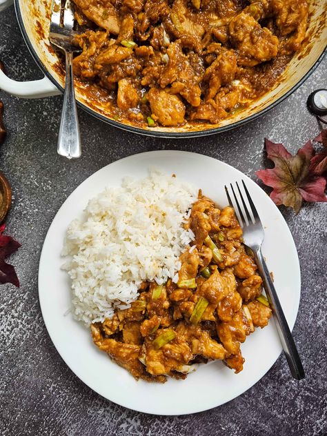 Easy Mongolian Chicken Recipe: Ready in 30 Minutes - U Keep Cooking Chicken Mongolian Recipe, Mongolian Chicken Noodles, Mongolian Ground Chicken, Mongolian Stir Fry Sauce, Easy Mongolian Chicken, Mongolian Chicken Recipe, Asian Ramen, Mongolian Chicken, Christmas Side Dish Recipes