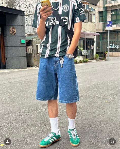 Summer Looks For Men, Edgy Retro, Football Jersey Outfit, Summer Outfits Men Streetwear, Y2k Summer Outfits, Mens Shorts Outfits, Mens Summer Outfits, Streetwear Fits, Street Fashion Men Streetwear