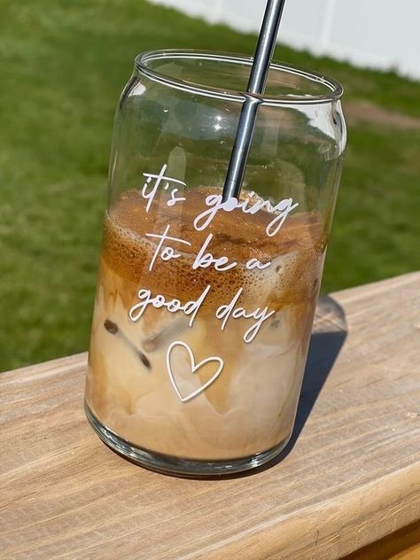 Ice Coffee Glass Design, Glass Can Designs, Glass Coffee Cup Design, Libby Cup Designs, Cups Designs Ideas, Best Cricut Projects, Beer Glass Design, Glass Tumbler Design, Beer Glass Cups