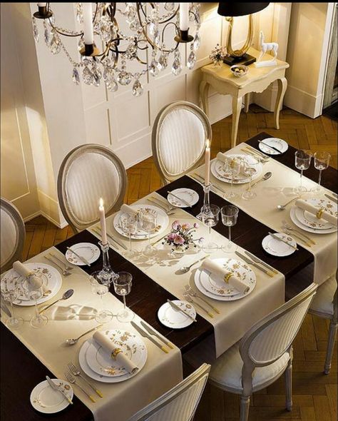 Diy Decoration Ideas, Dinner Party Table, Dining Room Table Decor, Table Setting Decor, Dinner Table Setting, Dinner Table Decor, Elegant Table Settings, בר מצווה, Christmas Dining