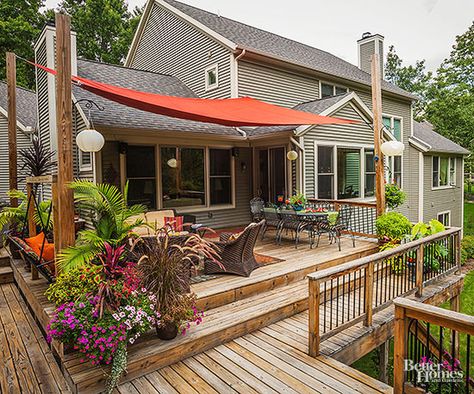 Keep the glaring sun out of your eyes with these 18 shade solutions. Deck Shade, Shade Ideas, Deck Privacy, Small Yards, Backyard Shade, Porch Makeover, Patio Shade, Diy Outdoor Decor, Decks Backyard