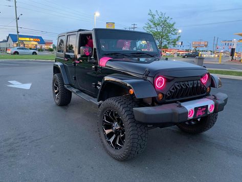 Black Jeep Pink Interior, Black Jeeps With Pink Accents, Black Jeep Pink Accents, Black Jeep With Hot Pink Accents, Jeep Accent Colors, Black Bronco With Pink Accents, Black And Pink Jeep Wrangler, Black And Pink Jeep, Cute Jeeps