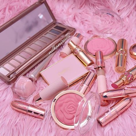 Girly Series, Lash Content, Rosa Make-up, Koleksi Makeup, Makeup Hacks Beauty Secrets, Pink Cosmetics, Makeup Aesthetic, Pastel Pink Aesthetic, Trendy Makeup