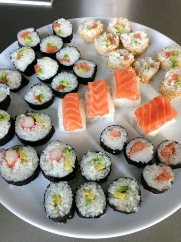 Home Made Sushi, Homemade Sushi, How To Make Sushi, Sushi Plate, Sushi Rice, Aesthetic Food, Home Made, Rice, Yummy Food