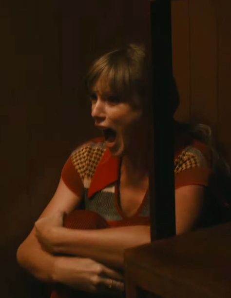 Taylor Swift Screaming, Taylor Swift Profile, Contrast Art, Estilo Taylor Swift, Anti Hero, Black Aesthetic Wallpaper, Black Aesthetic, Profile Picture, My Pictures