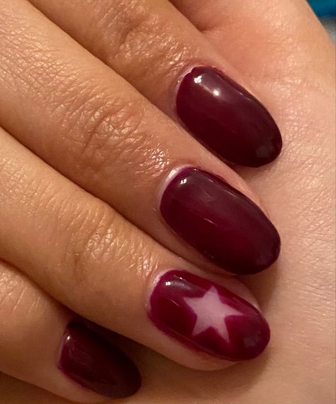 darkred maroon star nails stargirl autumn nails christmas aesthetic nails altnails goth nails dark nails hippie nails Star Girl Nails, Red Star Nails, Maroon Nail Designs, Grad Nails, Short Red Nails, Deep Red Nails, Dark Red Nails, Wine Nails, Maroon Nails