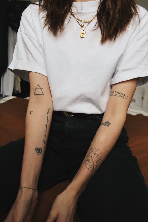 Simple Unique Tattoos, Tattoo Cake, Tiny Tattoos For Women, Simple Tattoos For Guys, My Tattoos, Cute Tiny Tattoos, Modern Tattoos, Subtle Tattoos, Sister Tattoos