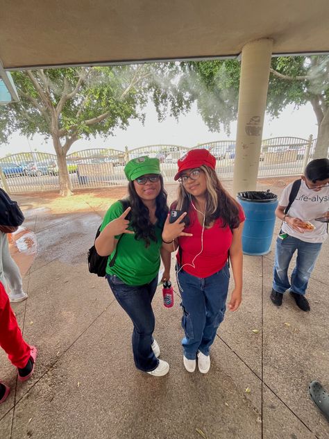 Duos To Dress Up As, Duos For Spirit Week, Dynamic Dou Ideas, Dynamic Duos Spirit Week Best Friends, Halloween Costume Mario And Luigi, Duo Dressup Ideas, Luigi Outfit Ideas, Iconic Duo Outfits, Mario N Luigi Costumes