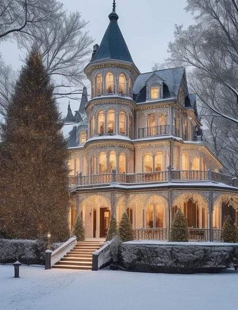 Gothic Houses, Victorian Style House, Old Victorian Homes, Victorian Style Homes, Dream Life House, Victorian Mansions, Victorian Architecture, Fantasy House, Cute House