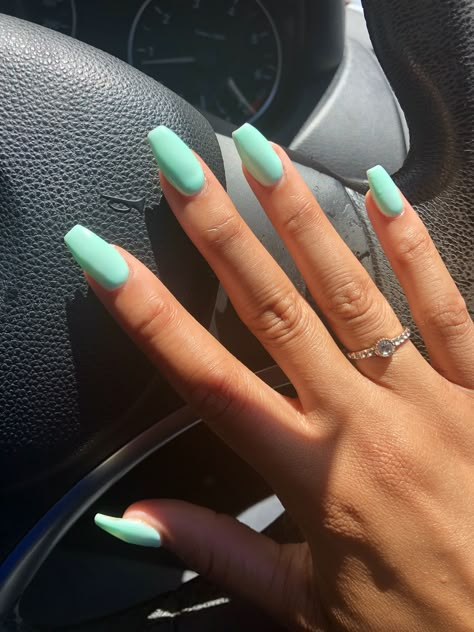 Plain Nail Color Ideas Summer, Summer Green Nails Acrylic, Light Turquoise Nails Acrylic, Seafoam Nails Acrylic, Bahama Blue Nails, Sea Foam Blue Nails, Plain Vacation Nails, Minty Blue Nails, Sea Green Acrylic Nails