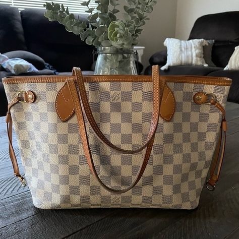 Louis Vuitton Neverfull PM Bag Wishlist, Louis Vuitton Neverfull Pm, Michael Kors Crossbody Bag, Luxury Purses, Michael Kors Crossbody, Bag Collection, Vuitton Neverfull, Louis Vuitton Bag Neverfull, Fashion Wear