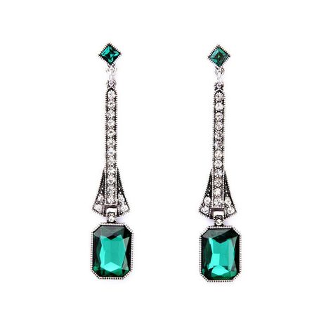 Zara Art Deco Long Silver Emerald Green Drop Earrings | eBay 1920s Earrings, Flapper Accessories, Art Deco Jewellery, Flapper Art, Pink Tassel Earrings, Deco Chandelier, 20s Flapper, Antique Costume Jewelry, Emerald Green Earrings