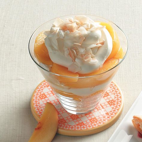 Amaretto Peach Parfaits Desserts Parfaits, Pie Peach, White Peaches, Cream Pancakes, Peach Parfait, Peach Dessert, Peach Recipes, Peach Syrup, Peach Crisp