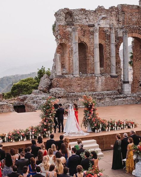 Greek Mythology Wedding Theme, Roman Wedding Theme, Ancient Greek Wedding Theme, Ancient Greece Wedding Theme, Ancient Rome Wedding, Ancient Greek Wedding, Ancient Greece Wedding, Taormina Wedding, Ancient Ruins Wedding