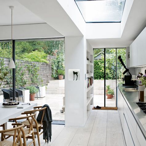 Kitchen-diner | Take a tour around a family-friendly Victorian terrace in east London | House tour | Livingetc | Housetohome.co.uk Model Dapur, Conservatory Kitchen, Indoor Outdoor Kitchen, Glass Extension, London House, Victorian Terrace, Kitchen Extension, House Extensions, Open Kitchen