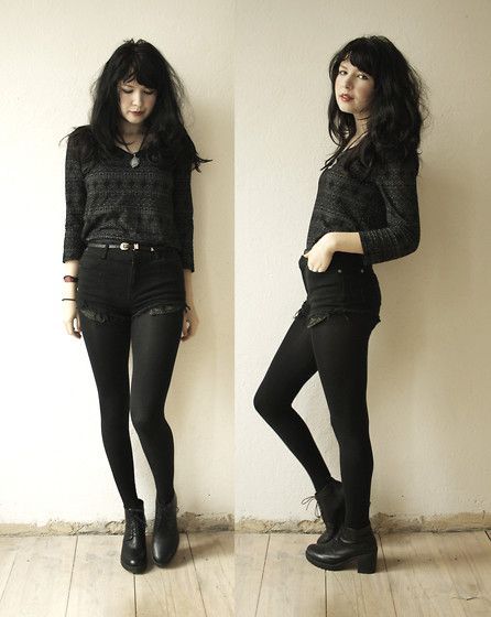 look dark Gothic Mode, Casual Goth, Goth Outfit, Hipster Grunge, Dark Outfits, Black Clothing, Fashion Victim, Grunge Goth, All Black Outfit