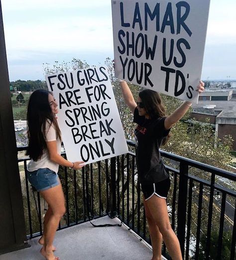 College Gameday Signs, Hilarious Signs, College Gameday, Shin Splints, Workout Motivation Women, Hot Fitness, Sore Muscles, Look In The Mirror, Spring Break