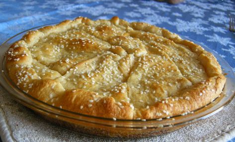 Hamburger Pie Recipes, Crescent Roll Pies, Hamburger Pie, Cheeseburger Pie, Cheese Crescent Rolls, Food Journal, Crescent Rolls, Burger Recipes, Pie Crust