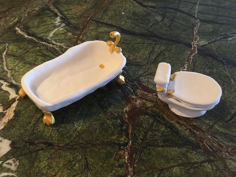 Clay Toilet, Polymer Clay Bathtub, Clay Bathtub, Clay Furniture Miniature, Mini Ceramic Bathtub, Ceramic Bathtub, Swedish Aesthetic, Diy Clay Rings, Dollhouse Miniature Bathroom