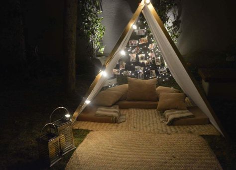 Teepee para adultos / 1,500 renta Romantic Home Dates, Tipi Tent, Romantic Date Night Ideas, Romantic Picnics, Romantic Homes, Apartment Balconies, Humble Abode, Diy Party Decorations, Dream Bedroom