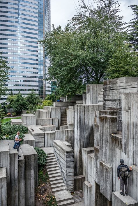 Freeway Park, Seattle, WA.  Brutalist park in downtown Seattle. Architects:  Lawrence Halprin Built: 1976   facebook    foto-ml.pl  instagram  500px Lawrence Halprin, Brutalism Architecture, Downtown Seattle, Living Modern, River Park, Landscape Architecture Design, Brutalist Architecture, Brutalism, Urban Planning