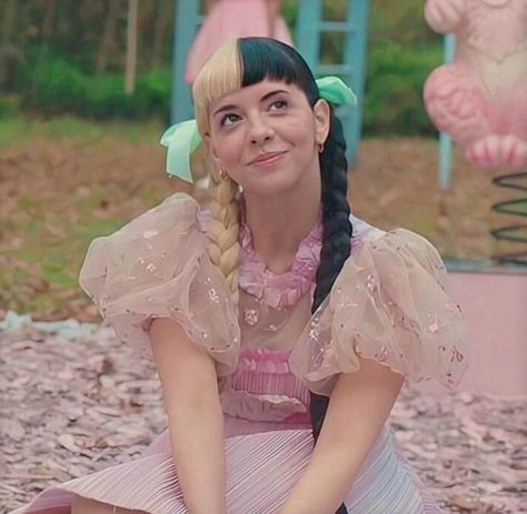 Silently Suffering, K-12 Melanie Martinez, Melanie Martinez Photography, Taylor Swift Tour Outfits, Feeling Better, Style Challenge, Celebrity Art, Melanie Martinez, Pink Aesthetic