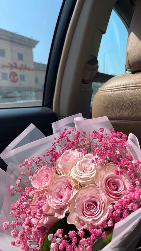 Flower Lover Aesthetic, Assorted Flower Bouquet, Pretty Flower Bouquet Aesthetic, Flor Rosa Aesthetic, Flower Bouquet In Car, Flowers Asethics, Flowers In Car Aesthetic, Beautiful Bouquet Of Flowers Romantic, Bouqette Of Flower