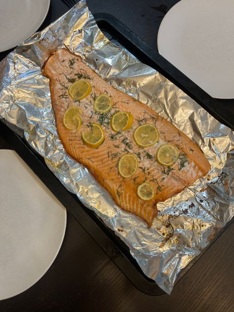 Salmon Aesthetic Food, Dinner Aesthetic Food, Salmon Aesthetic, Cooking Aesthetics, Nutritional Foods, Salmon Dill, Dill Salmon, Grilled Lemon, Dream Salon