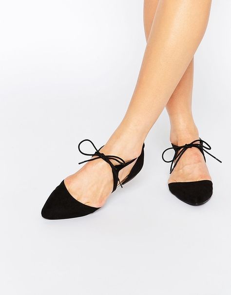 9 Black Flats That Are Dressy Enough For Work & Happy Hour Dressy Black Flats, Dressy Flats Shoes, Elegant Shoes Flat, Basic Sandals, Dressy Flats, Pointed Flats Shoes, Flat Shoe, Pointed Flats, Womens Summer Shoes