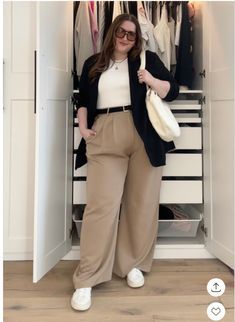 Dark Feminine Fashion, Wide Leg Trousers Outfit, Casual Plus Size Outfits, Plus Size Fall, Feminine Fashion, Dark Feminine, Summer Lookbook, Stylish Plus, Bold And Beautiful