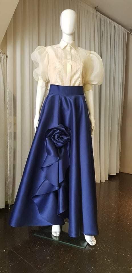 Barot Saya Modern, Asian Attire, Modern Filipiniana Dress, Coat Dresses, Filipiniana Wedding, Filipino Fashion, Modern Filipiniana, Filipiniana Dress, Modern Gown