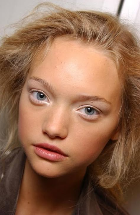 Grow Eyebrows Thicker, Wide Set Eyes, Vintage Photography Women, Gemma Ward, Wide Face, Thick Eyebrows, Model Face, Long Faces, Angel Face