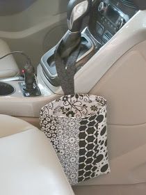 Car Trash Bag Diy, Diy Car Trash Can, Car Trash Can, Car Trash Bag, Car Organization, Trash Can For Car, Car Trash, Car Bag, Trash Bag