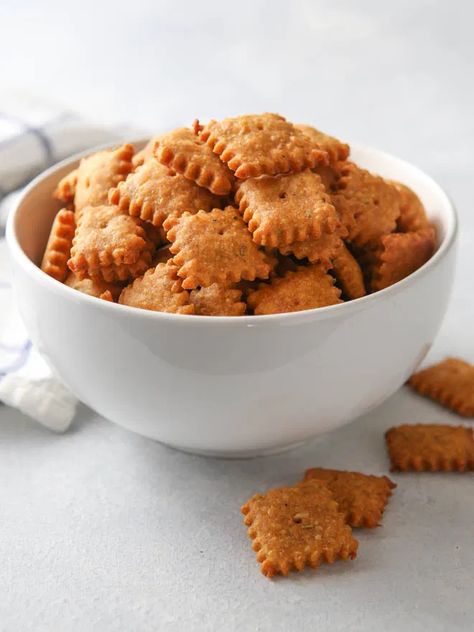 Sweet Potato Cheddar Crackers - Completely Delicious Easy Homemade Crackers, Thing To Bake, Sweet Potato Crackers, Crunchy Snacks, Completely Delicious, Cheddar Crackers, Sweet Potatoe Bites, Homemade Crackers, Potato Bites