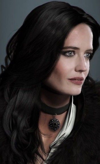 Eva Green Eye Makeup, Green Reference, Vesper Lynd, The Dreamers 2003, Kelly Lebrock, Miss Peregrine, Celebrity Magazines, Bond Girl, Penny Dreadful