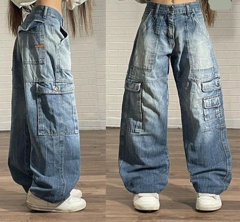 Big Baggy Jeans, Big Jeans, Picture Day Outfits, Big Pants, Hip Hop Women, Harajuku Fashion Street, Hip Hop Jeans, 2000s Clothes, Oversized Jeans