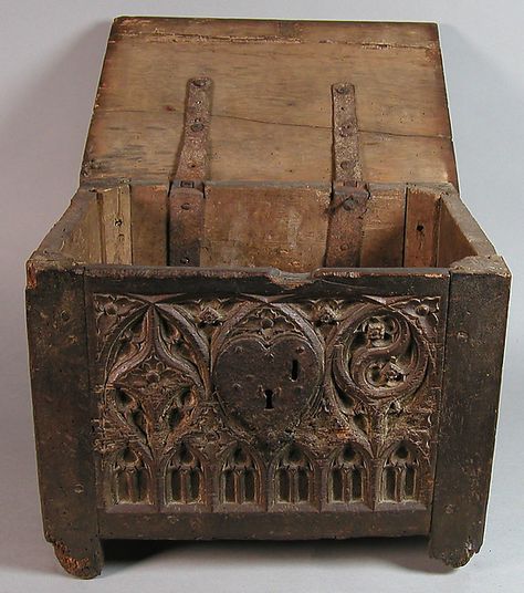 Chest, late 15th century French Medieval Chest, Medieval Furniture, Skirt Diy, Old Trunks, Medieval Gothic, Trunks And Chests, Late Middle Ages, Antique Chest, Carved Furniture