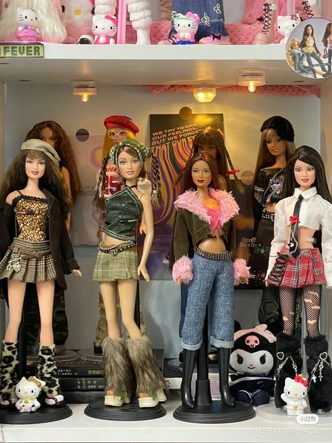 Barbie Doll Outfits 2000s, Punk Barbie, 2000 Barbie, Y2k Barbie, Barbie Wardrobe, Barbie Fashionista Dolls, Barbie Dress Fashion, Fantasy Art Dolls, Doll Clothes Barbie